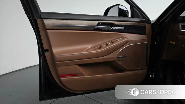 Genesis G90 id 4865010 из Кореи 16