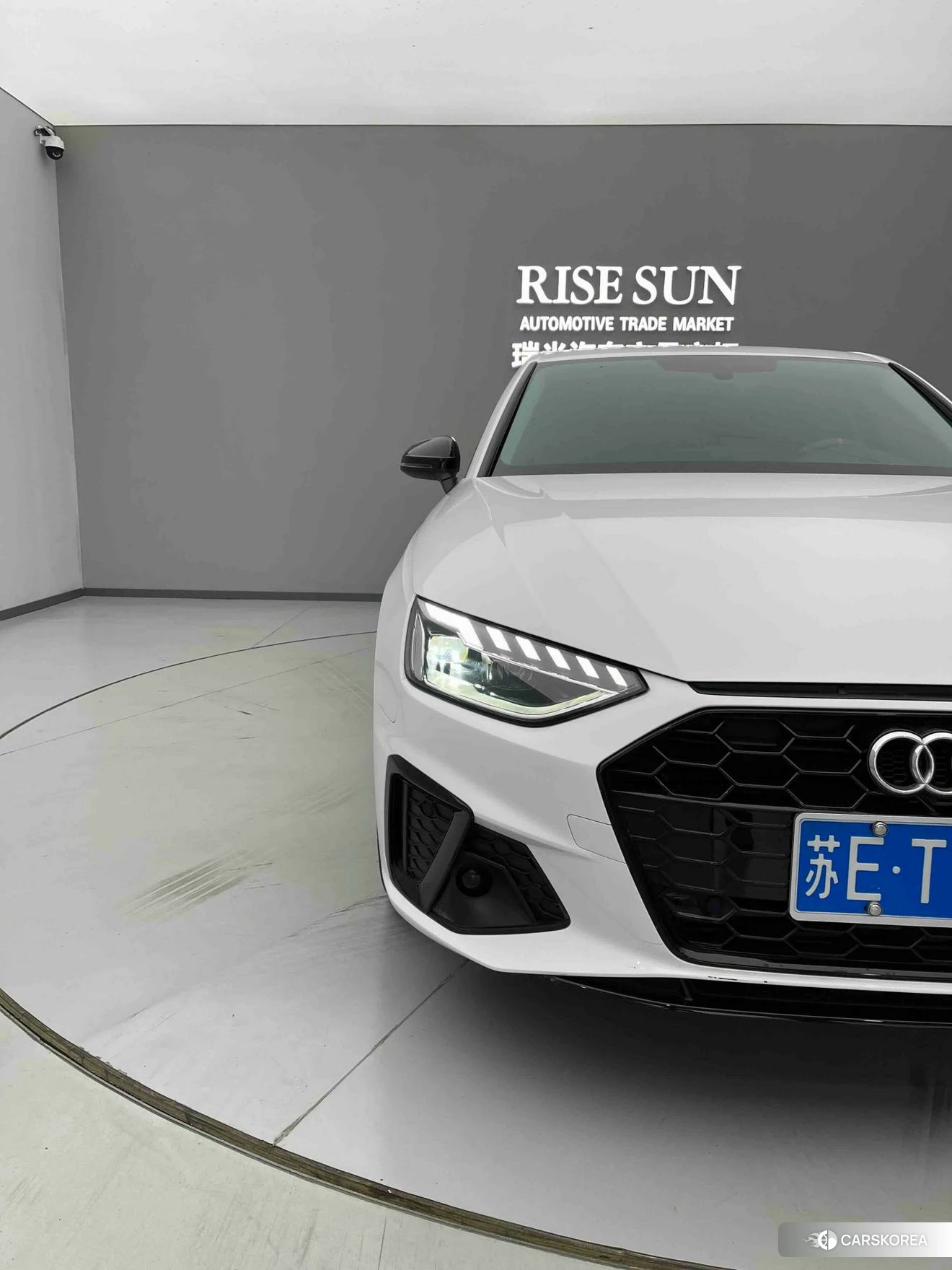 Audi A4L id 4504665 из Китая 16