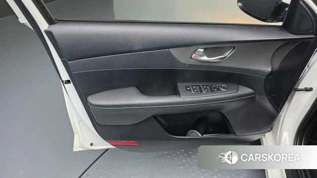 Kia Come New K3 id 4638102 из Кореи 16