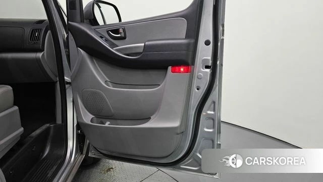 Hyundai The New Grand Starex id 4931193 из Кореи 16