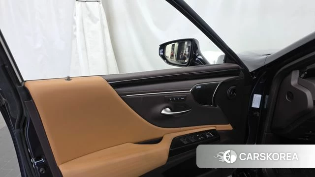 Lexus ES300h 7th generation id 4793843 из Кореи 16