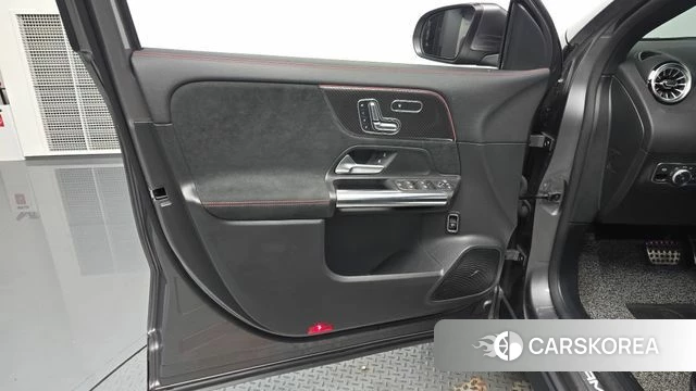 Mercedes-Benz GLA - Class H247 id 4613498 из Кореи 16
