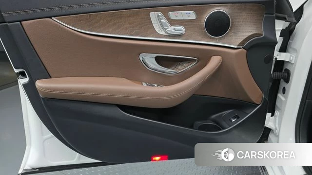 Mercedes-Benz E-Class W213 id 4433815 из Кореи 16