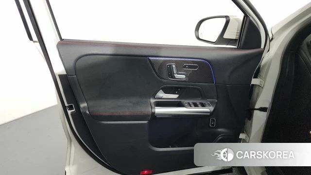 Mercedes-Benz GLA - Class H247 id 4284218 из Кореи 16