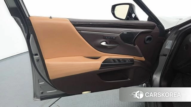 Lexus ES300h 7th generation id 4625347 из Кореи 16