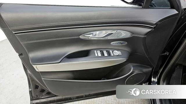 Genesis GV70 id 4244930 из Кореи 16