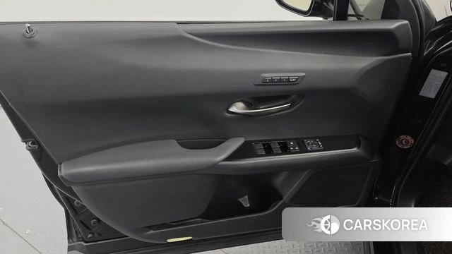 Lexus UX250h id 4698097 из Кореи 16