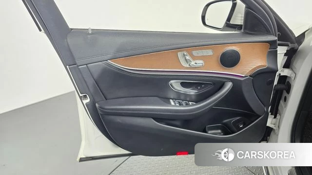Mercedes-Benz E-Class W213 id 4794940 из Кореи 16