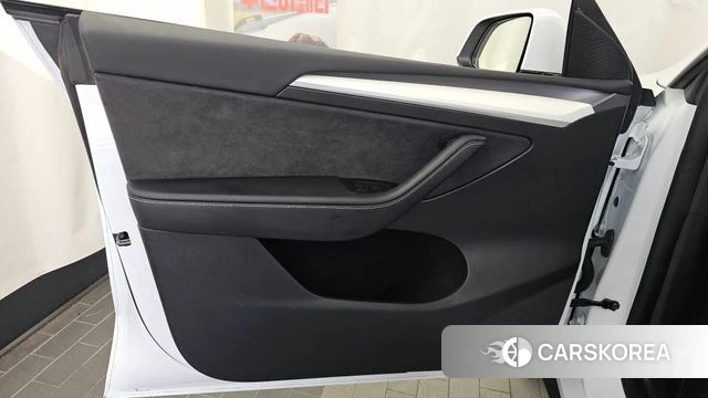 Tesla Model Y id 4650144 из Кореи 16