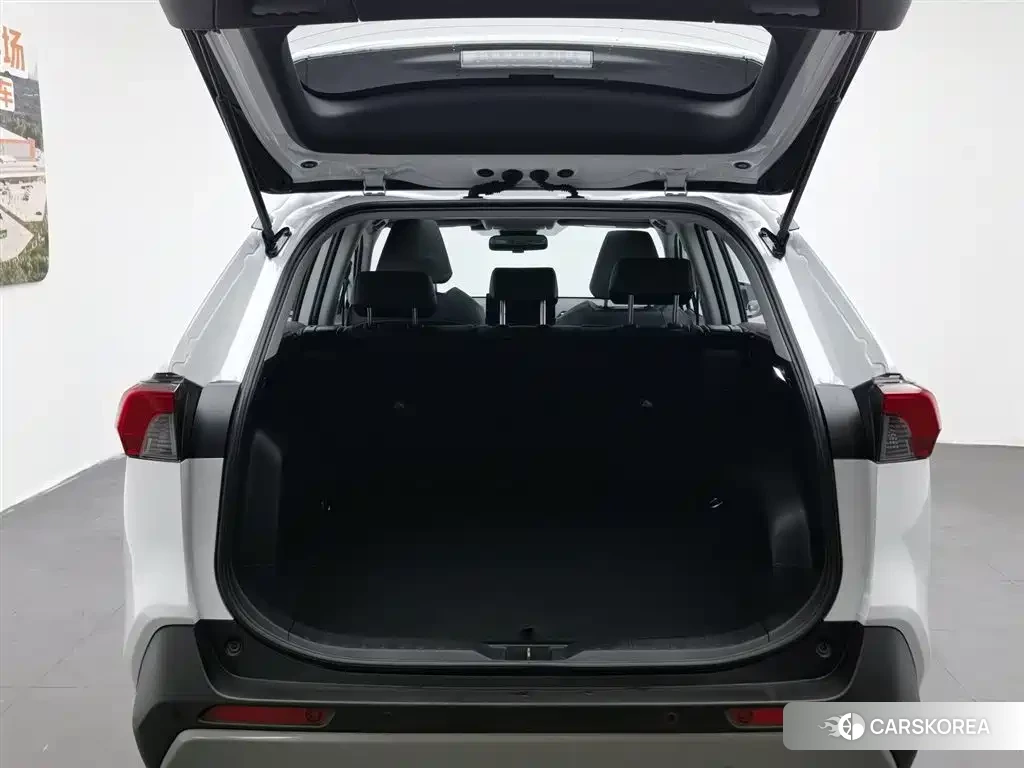 Toyota RAV4 id 4628099 из Китая 16