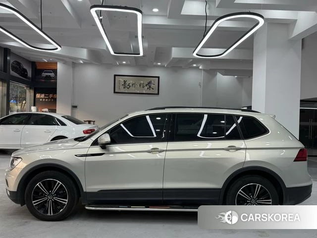Volkswagen Tiguan L id 4261565 из Китая 16