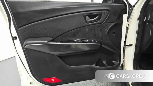 Ssangyong Tivoli Air id 4476357 из Кореи 16