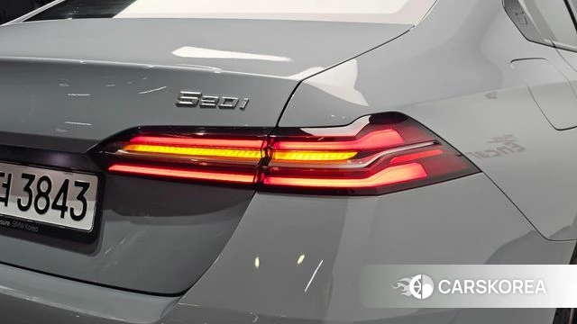 BMW 5 Series (G60) id 4584424 из Кореи 16