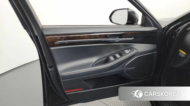 Genesis G90 id 4345536 из Кореи 16