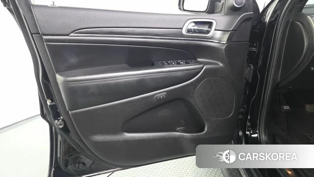 Jeep Grand Cherokee id 4746443 из Кореи 16