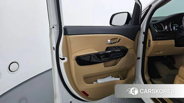 Kia The New Carnival id 4203631 из Кореи 16