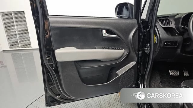 Kia The New Kia Ray EV id 4753153 из Кореи 16