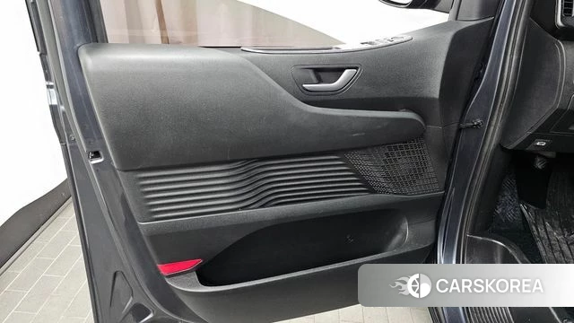 Hyundai Staria id 4202637 из Кореи 16