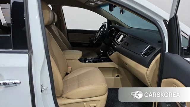 Kia The New Carnival id 4667655 из Кореи 16