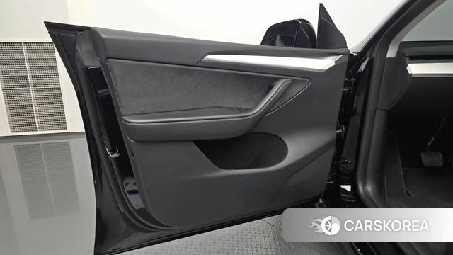 Tesla Model Y id 4516620 из Кореи 16