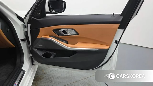BMW 3 Series (G20) id 4710892 из Кореи 16