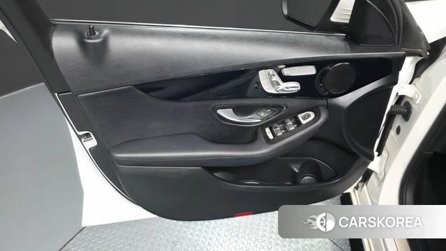 Mercedes-Benz C-Class W205 id 4496420 из Кореи 16