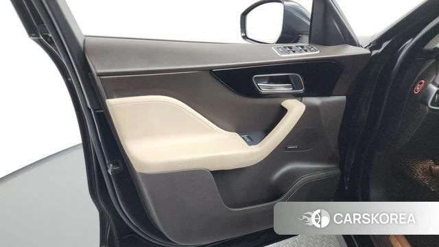 Jaguar F-PACE id 4543657 из Кореи 16