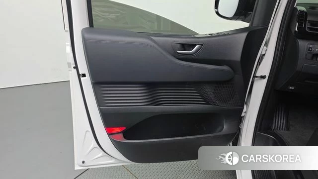 Hyundai Staria id 4590090 из Кореи 16