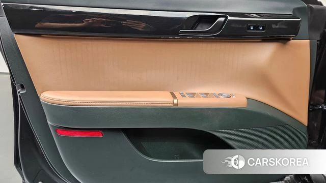 Hyundai Grandeur Hybrid (GN7) id 4640844 из Кореи 16
