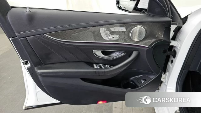 Mercedes-Benz E-Class W213 id 4231856 из Кореи 16