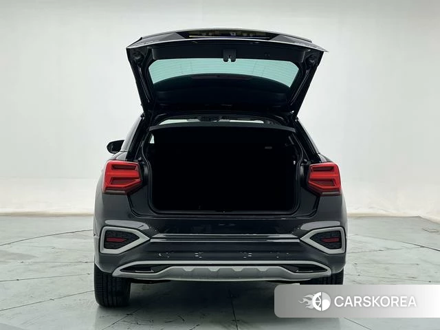 Audi Q2L id 4272600 из Китая 16