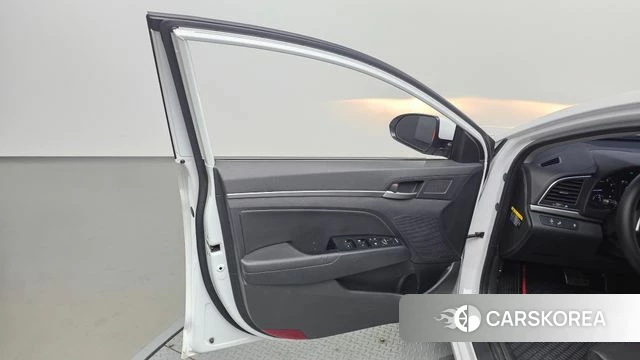 Hyundai Avante AD id 4403543 из Кореи 16