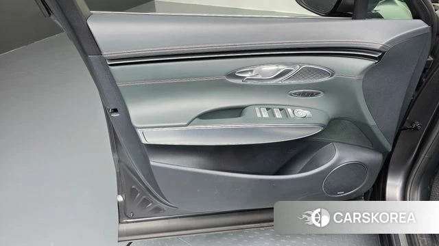 Genesis GV70 id 4671175 из Кореи 16