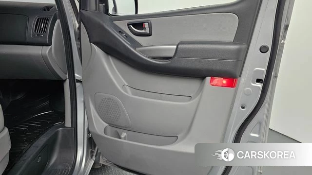 Hyundai The New Grand Starex id 4930908 из Кореи 16