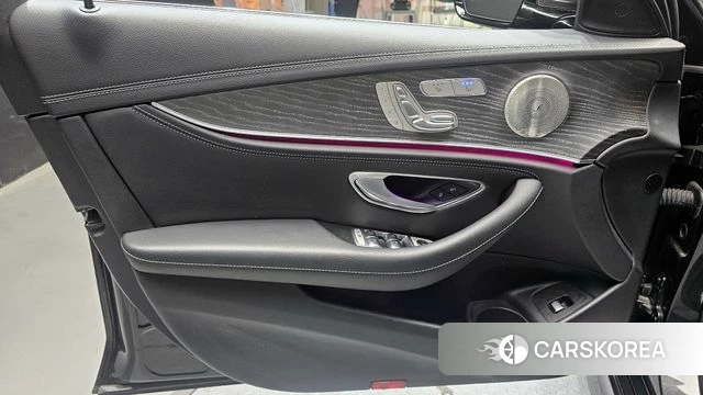 Mercedes-Benz E-Class W213 id 4293139 из Кореи 16
