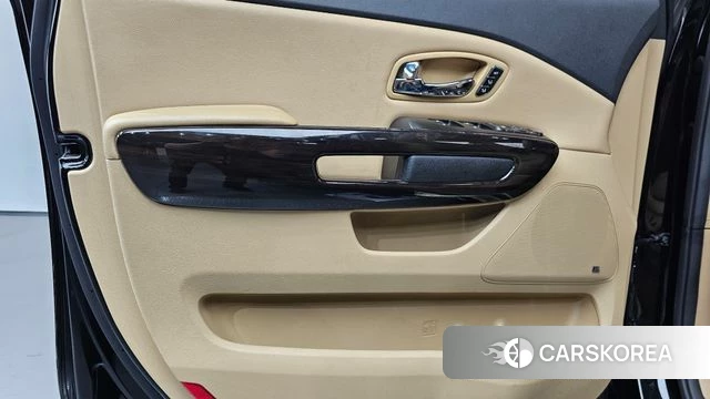 Kia All New Carnival id 4638345 из Кореи 16