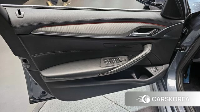 BMW 5 Series (G30) id 4188129 из Кореи 16