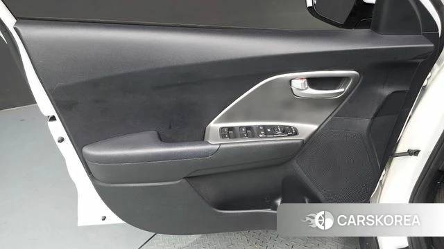 Kia Niro Plus id 4613459 из Кореи 16