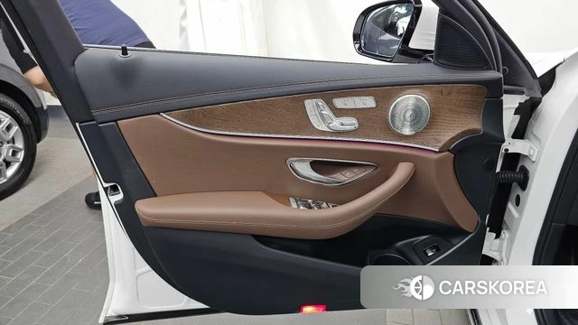 Mercedes-Benz E-Class W213 id 4474717 из Кореи 16