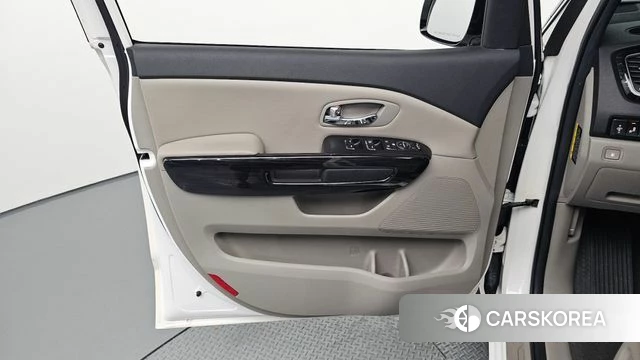 Kia The New Carnival id 4751038 из Кореи 16