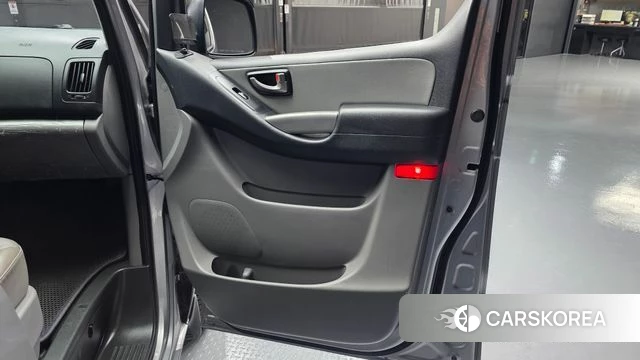 Hyundai The New Grand Starex id 4224976 из Кореи 16