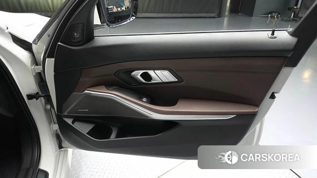 BMW 3 Series (G20) id 4651327 из Кореи 16