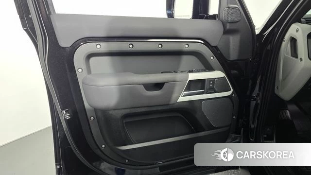 Land Rover Defender (L663) id 4463962 из Кореи 16