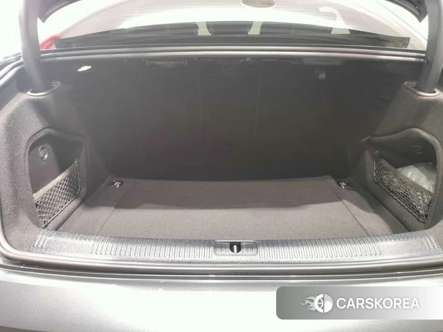 Audi A4L id 4276651 из Китая 16
