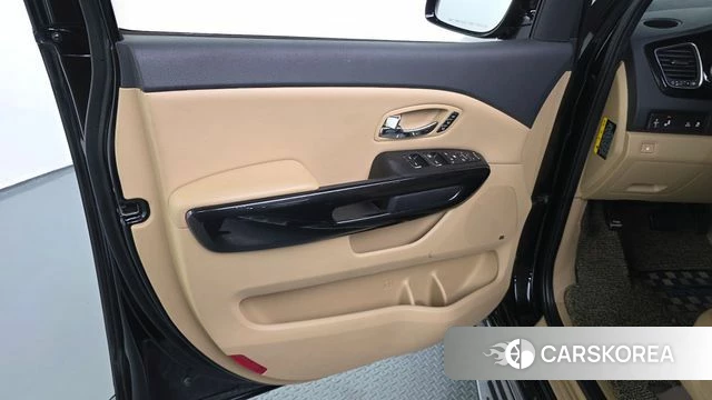 Kia All New Carnival id 4536825 из Кореи 16