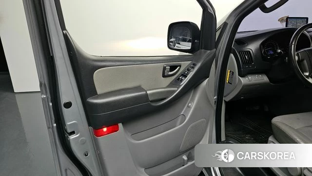 Hyundai The New Grand Starex id 4232743 из Кореи 16