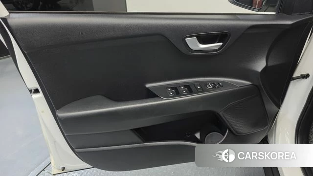 Kia Stonic id 4672620 из Кореи 16