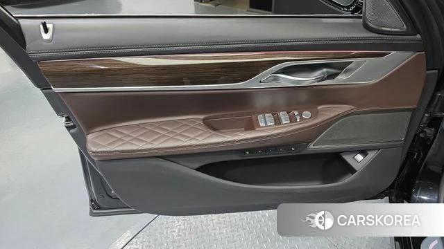 BMW 7 Series (G11) id 4662574 из Кореи 16