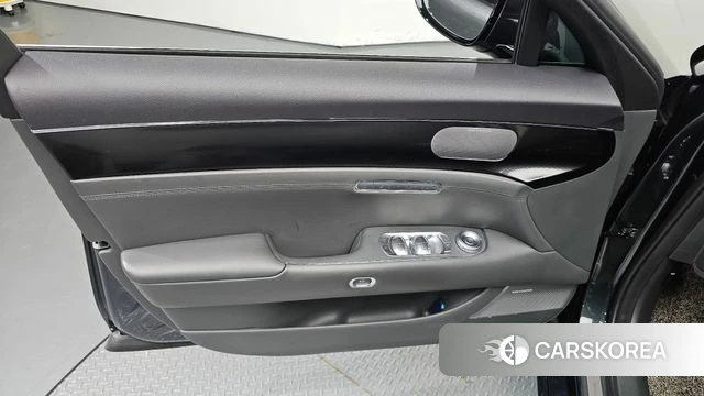 Genesis G90 (RS4) id 4608423 из Кореи 16