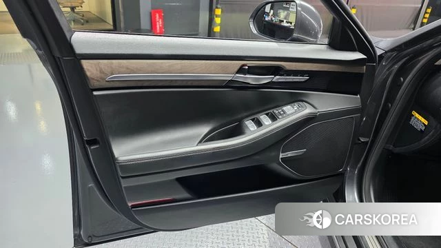 Genesis G90 id 4881593 из Кореи 16